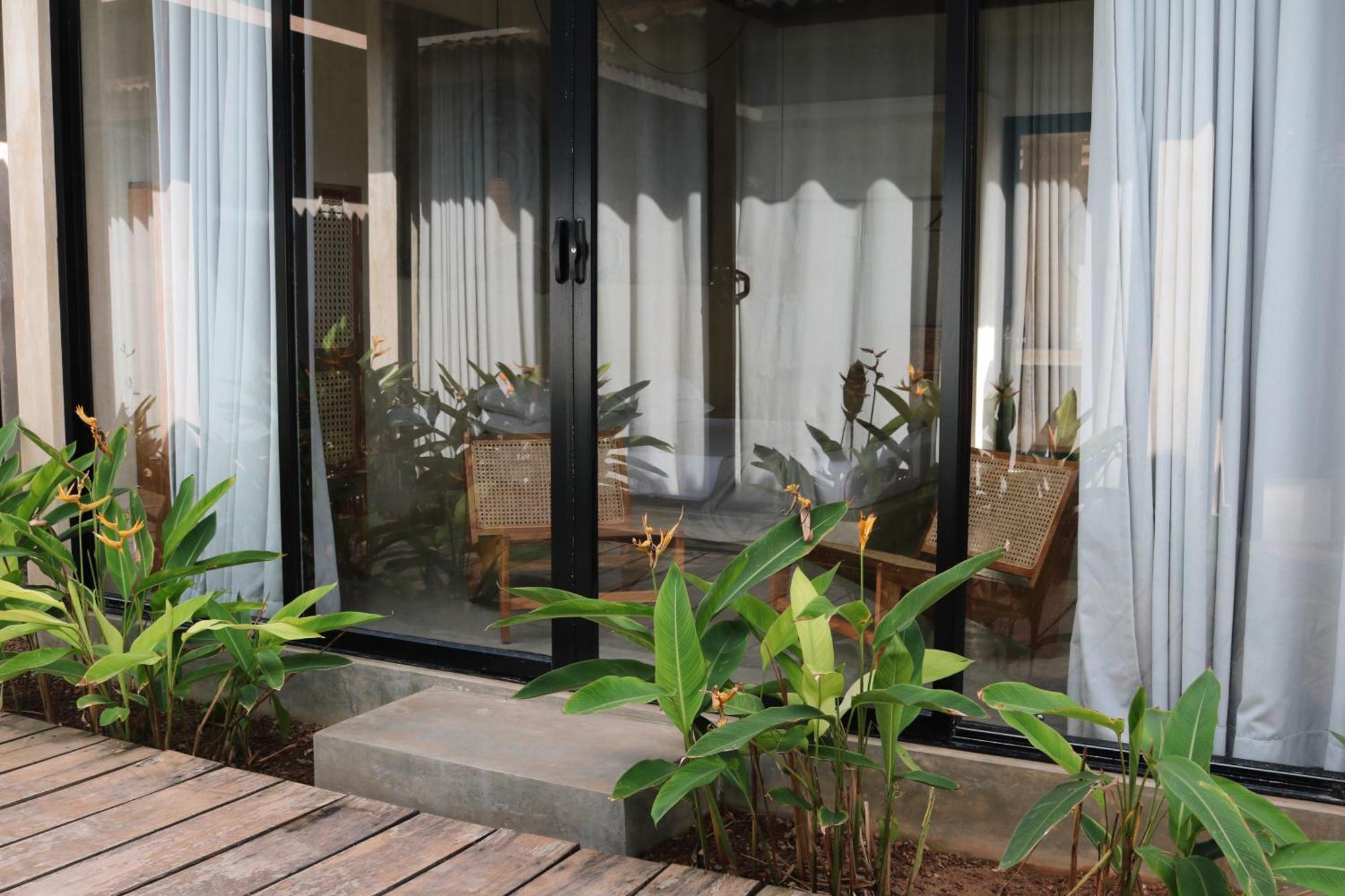 Hotel Swell Shacks Matara Esterno foto