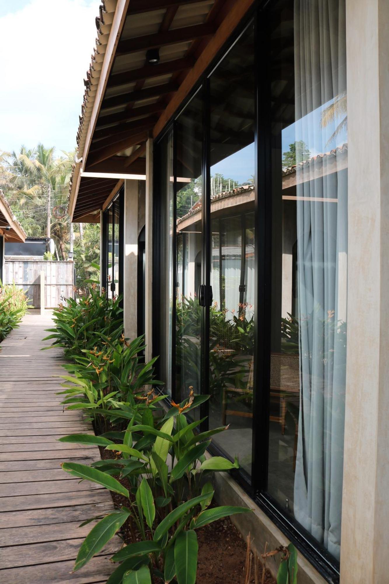 Hotel Swell Shacks Matara Esterno foto