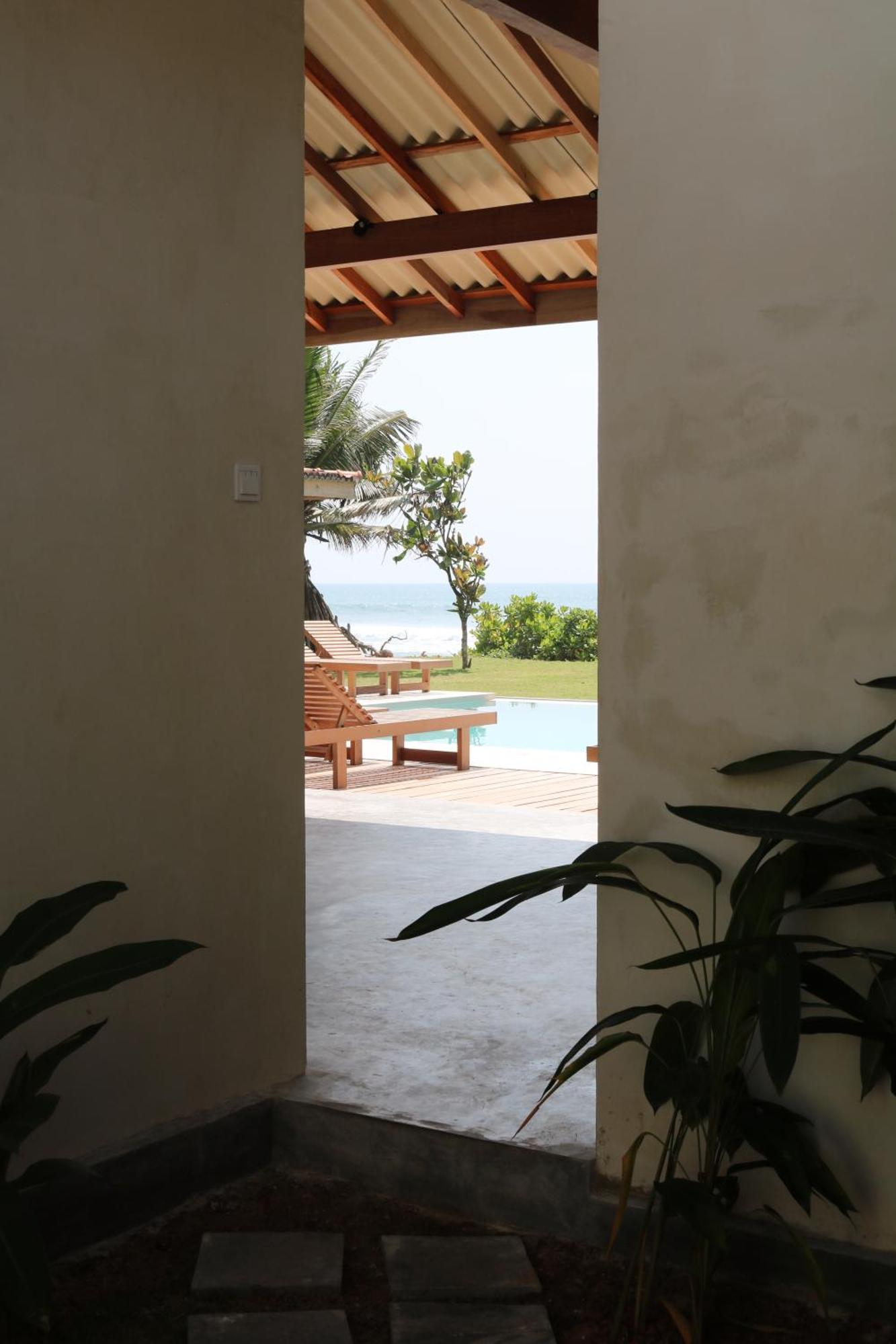 Hotel Swell Shacks Matara Esterno foto